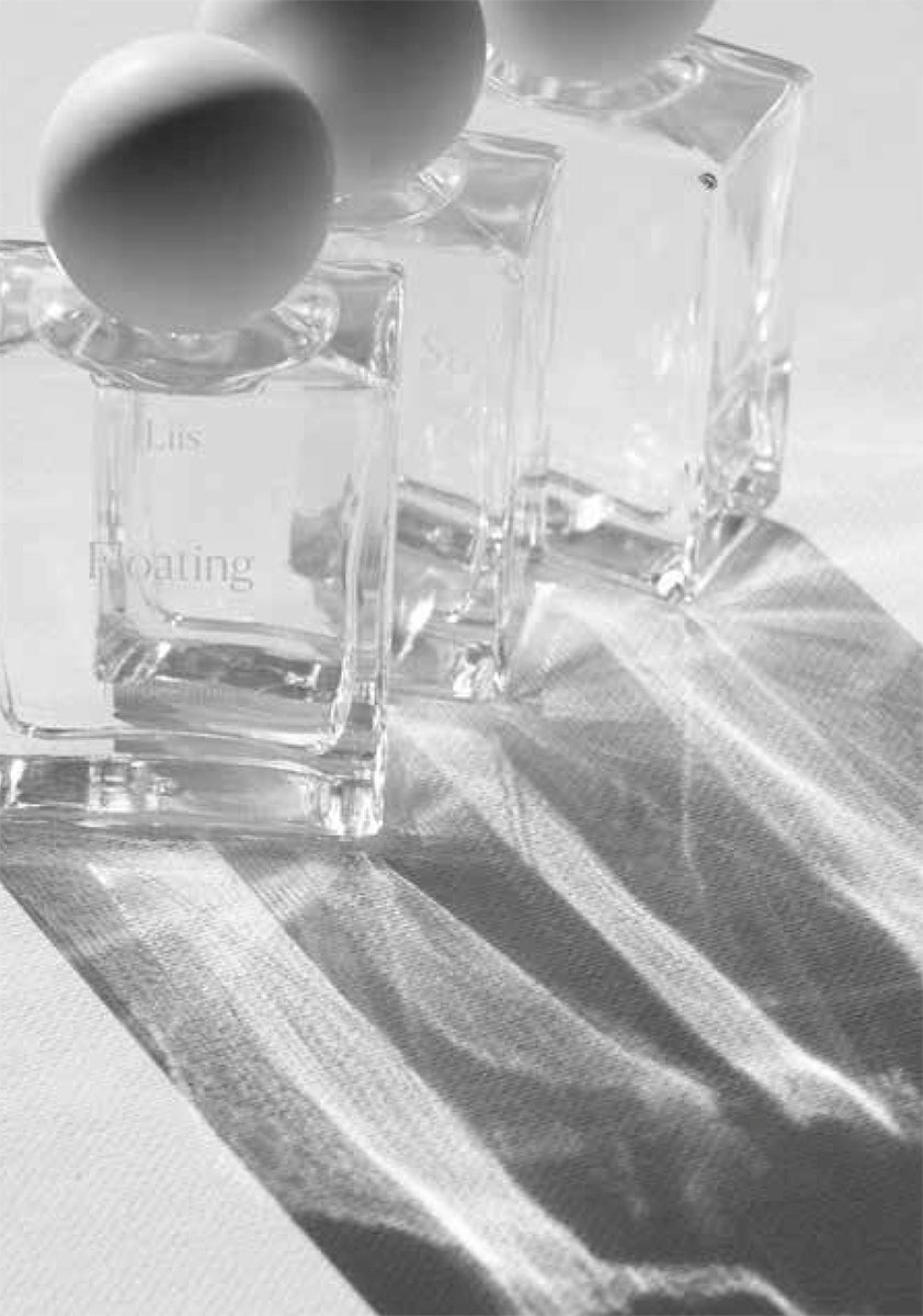 Floating by Liis group shot